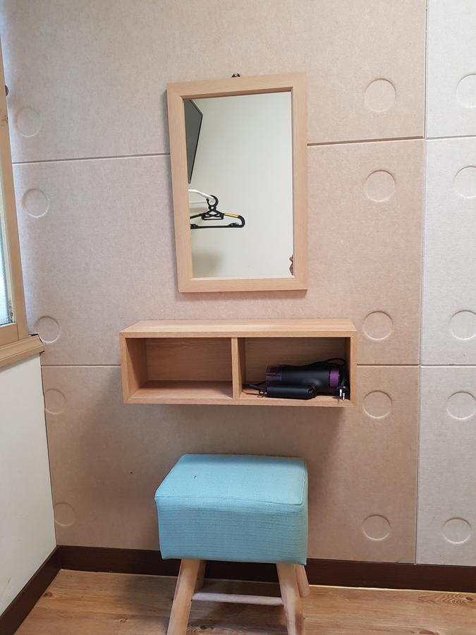 Take 1 Guesthouse Hongdae Seoul Exterior photo